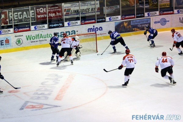 Fehérvár AV19 - Dunaújvárosi Acélbikák 2-4